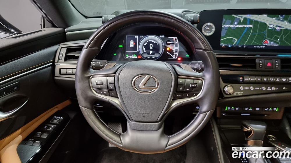 Lexus ES300h 7 Generation Luxury Plus (10.2021)