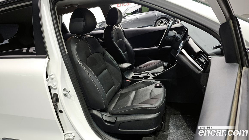 Kia The New Niro 1.6 HEV (02.2020)