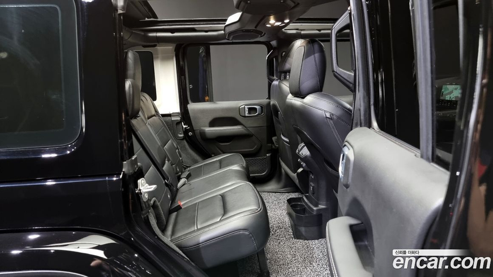 Jeep Wrangler (JL) 2.0 Overland Power Top 4 двери (12.2021)