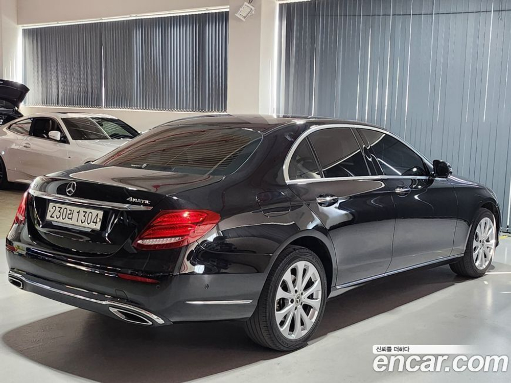 Mercedes-Benz E-Class W213 E300 4MATIC Exclusive (03.2020)