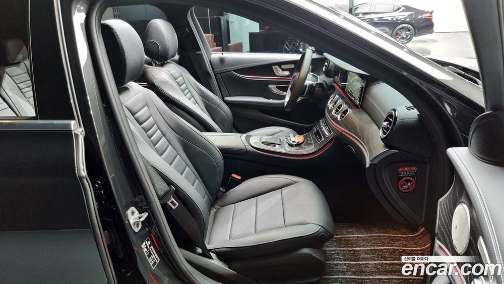 Mercedes-Benz E-Class W213 E220d 4MATIC AMG Line (12.2022)