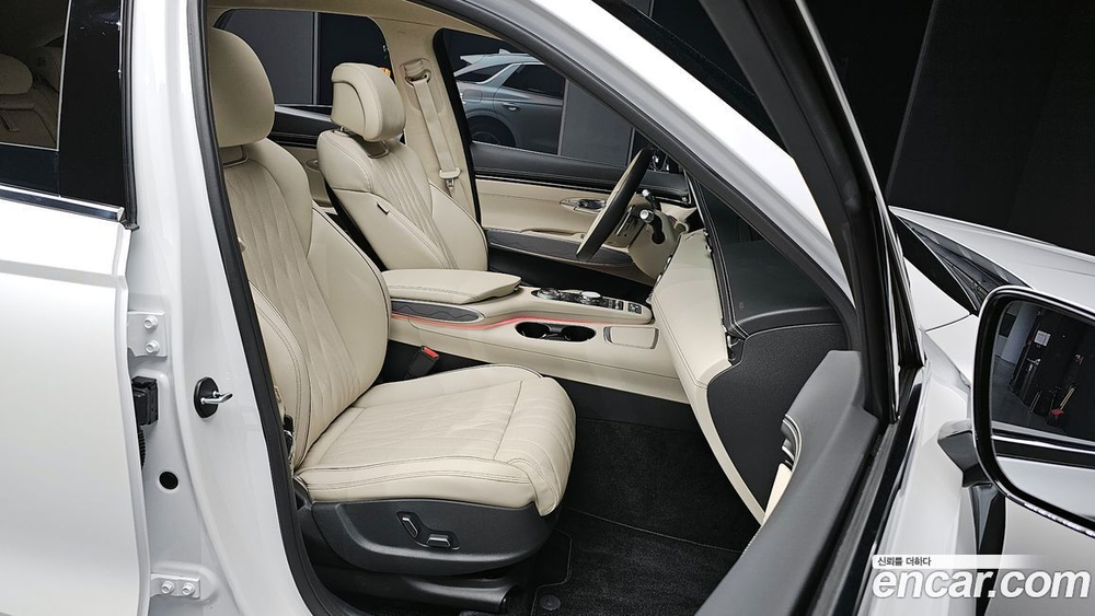 Genesis GV70 2.5T Бензин AWD (09.2023)