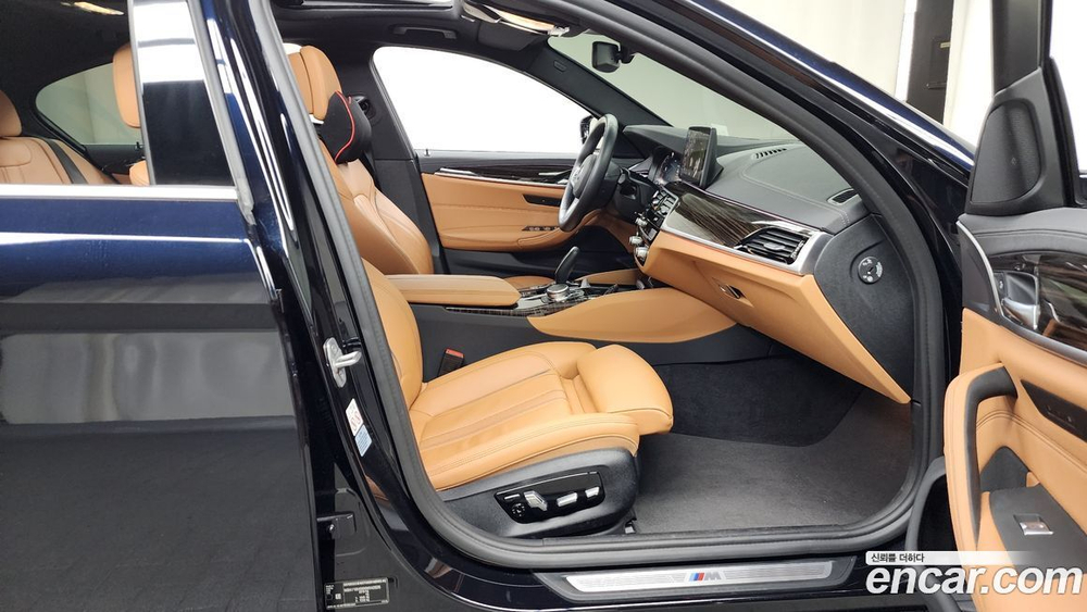 BMW 5 Series (G30) 520i M Sports (11.2021)