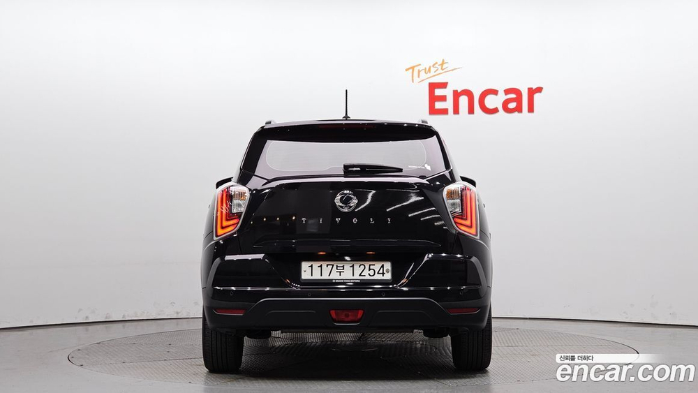 KG Mobility (Ssangyong) Very New Tivoli Бензин 1.5 2WD (11.2019)