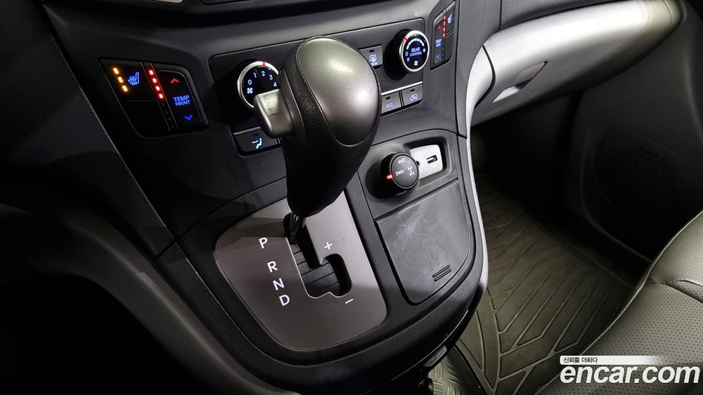Hyundai The New Grand Starex 4WD 어린이보호차 (10.2020)