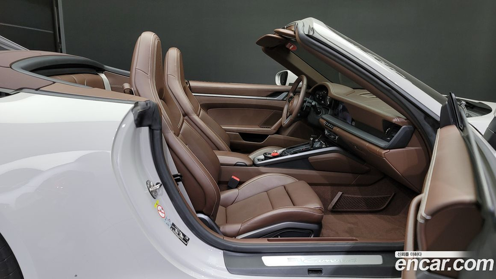Porsche 911 (992) Carrera 4 Cabriolet (12.2020)