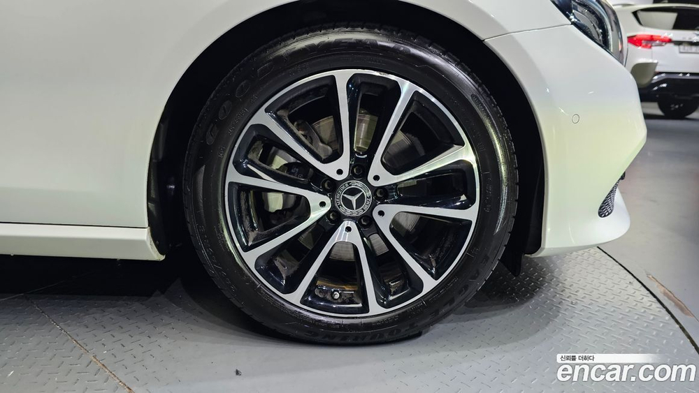 Mercedes-Benz E-Class W213 E250 Avangarde (07.2020)