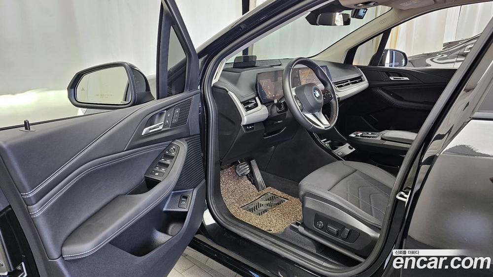 BMW 2 Series Active Tourer (U06) 220i Advantage (06.2023)