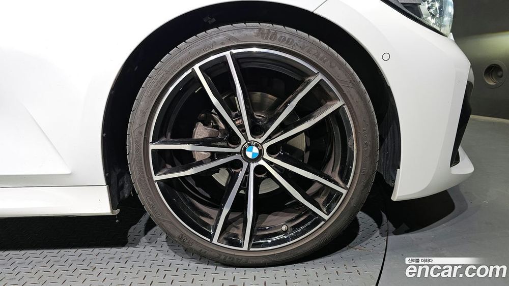 BMW 3 Series (G20) 320i M Sports (06.2022)