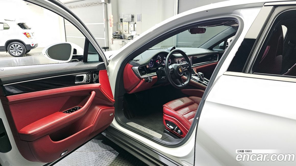 Porsche Panamera (971) 2.9 AWD (03.2021)