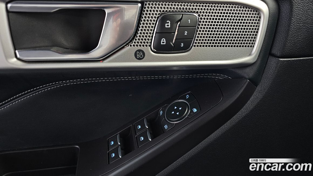 Ford Explorer 6 Generation 2.3 Limited 4WD (11.2019)
