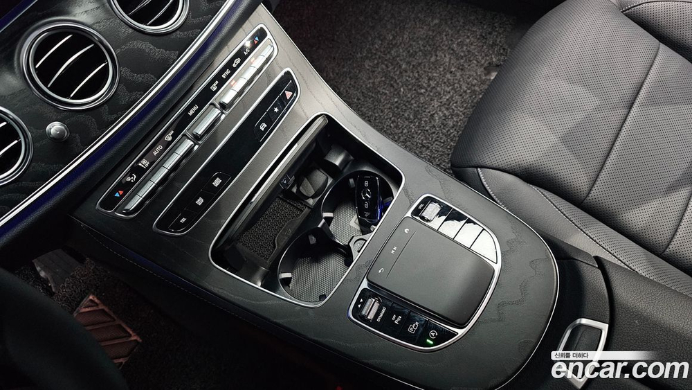 Mercedes-Benz E-Class W213 E250 AMG Line (06.2023)