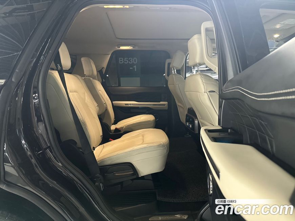 Ford Expedition Platinum 4WD (04.2021)