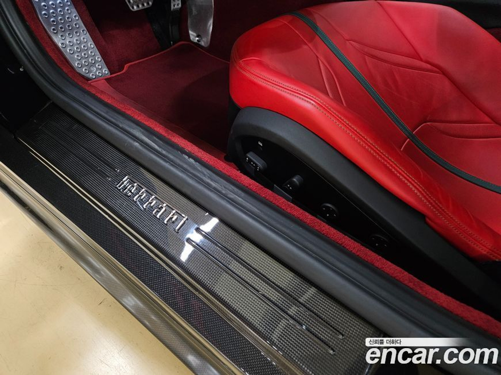 Ferrari 812 Superfast 6.5 V12 (07.2020)