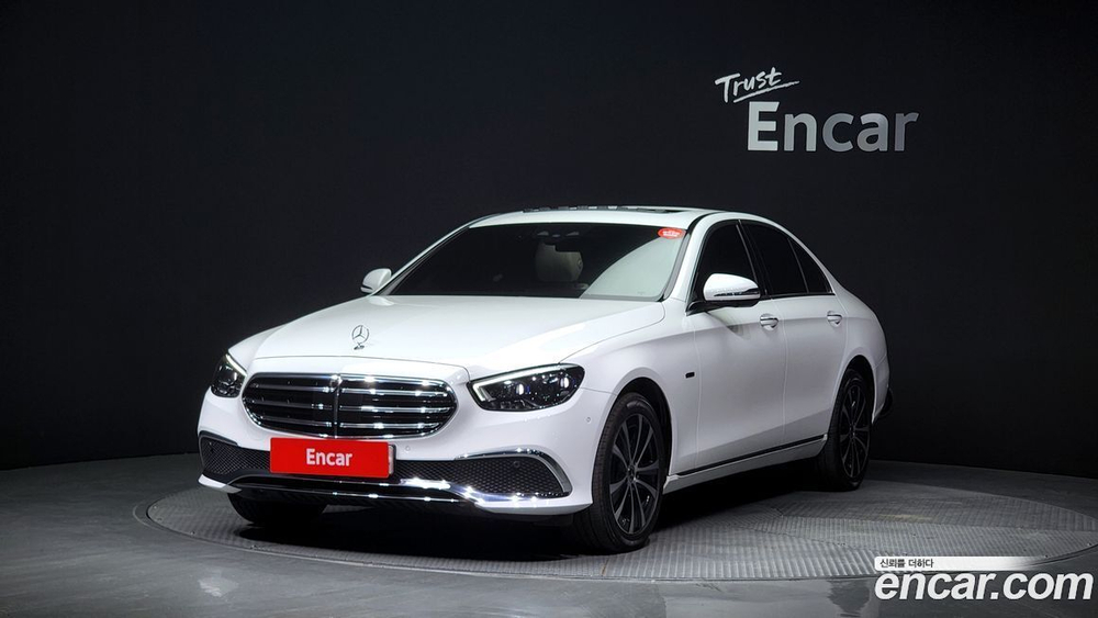 Mercedes-Benz E-Class W213 E300e 4MATIC Exclusive (08.2021)