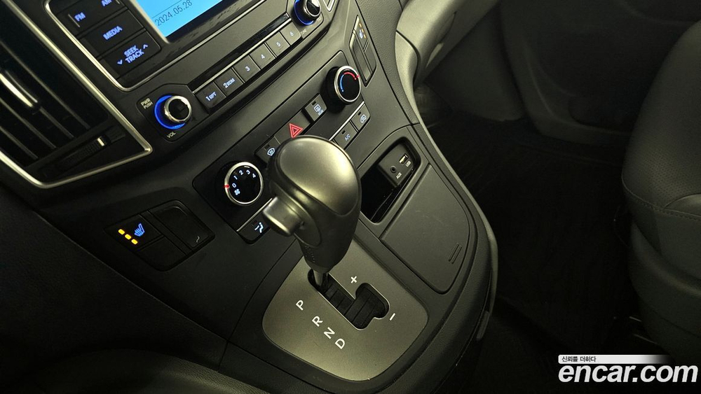 Hyundai The New Grand Starex Van 5인승 (02.2020)