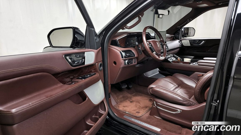 Lincoln Navigator 3.5L Черный 레이블 (07.2020)