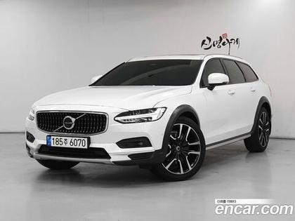 Volvo V90 Cross Country B6 Ultimate AWD (11.2022)