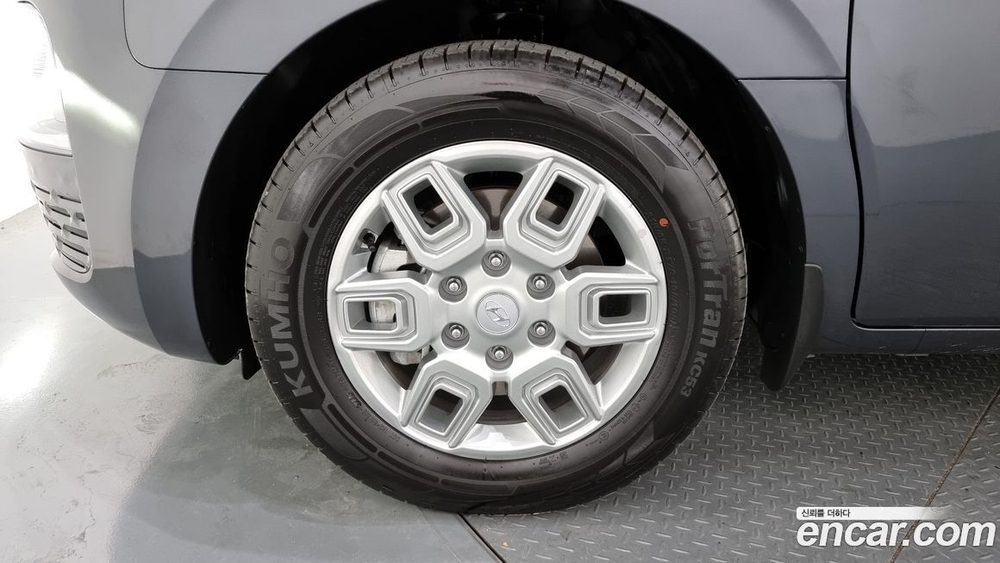 Hyundai Staria Cargo 3-х местный (12.2023)