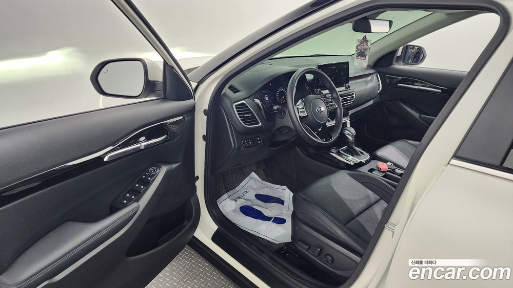 Kia Seltos Бензин 1.6 Turbo 2WD (08.2020)