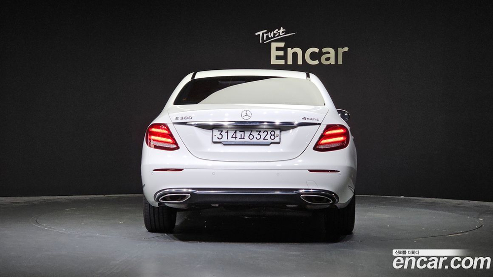 Mercedes-Benz E-Class W213 E300 4MATIC Exclusive (12.2019)
