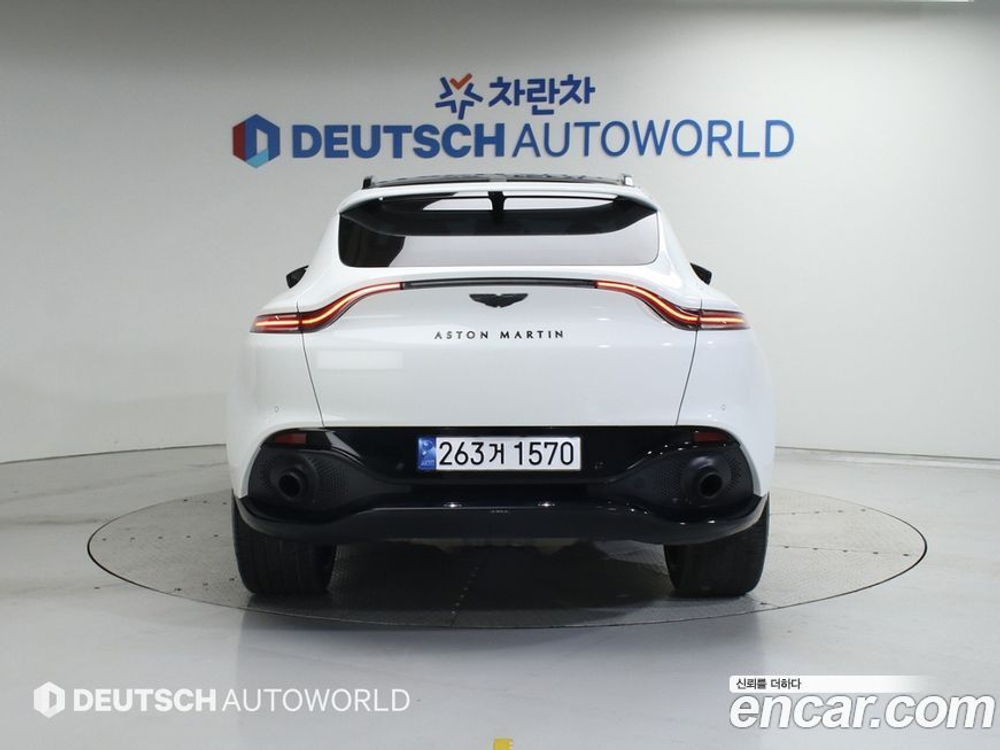 Aston Martin DBX 4.0 V8 (04.2022)