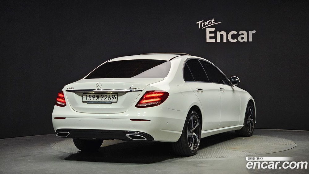 Mercedes-Benz E-Class W213 E250 Avangarde (04.2020)