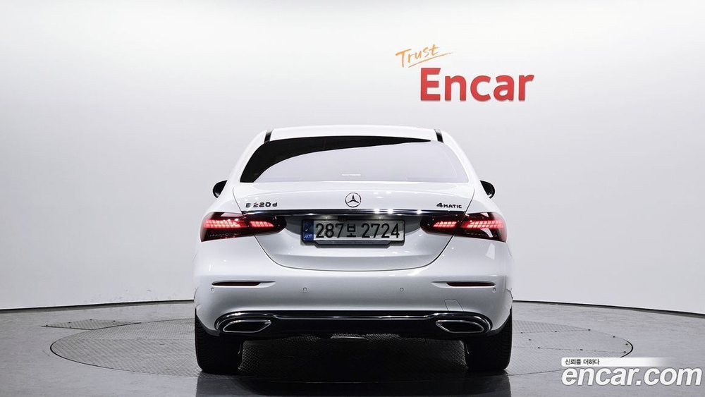 Mercedes-Benz E-Class W213 E220d 4MATIC Exclusive (08.2021)