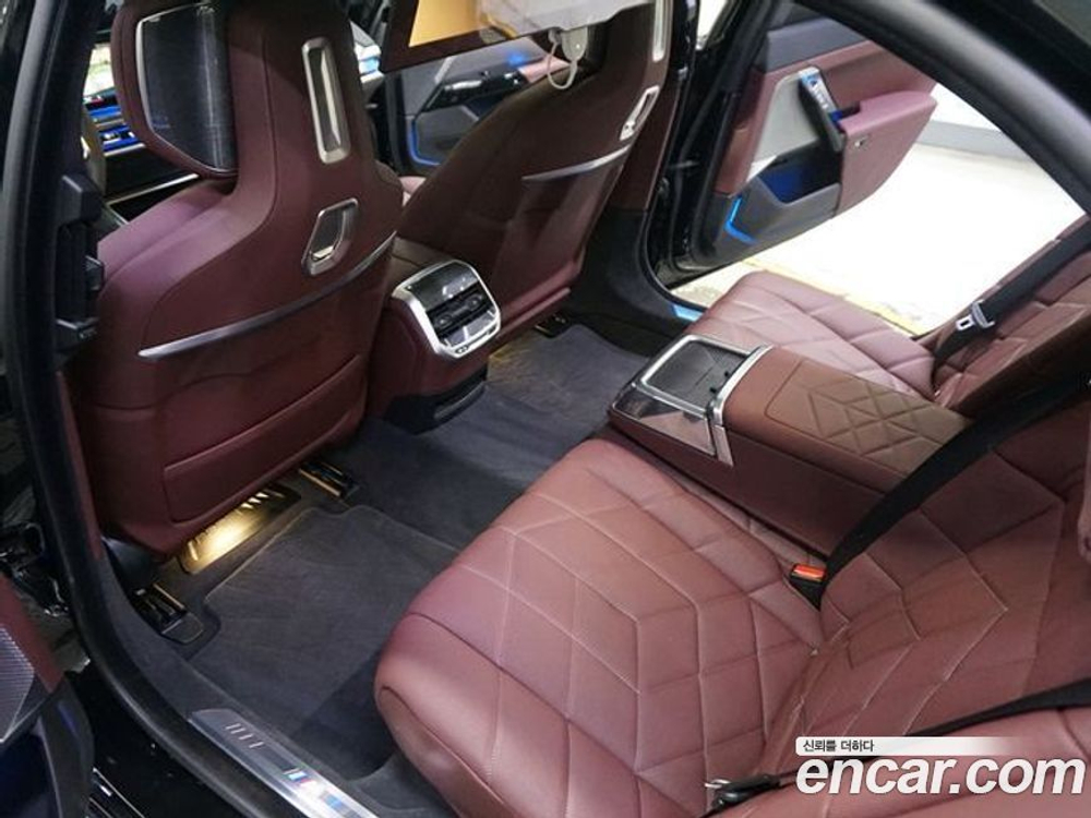 BMW 7 Series (G70) 740i sDrive M Sports (09.2023)