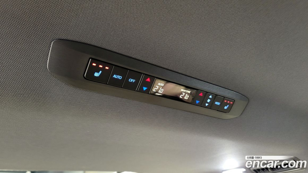 Toyota Sienna 4 Generation 2.5 Hybrid AWD (06.2023)