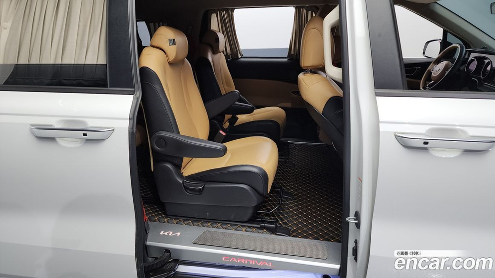 Kia Carnival (Sedona) 4 Generation 9-и местный Prestige (09.2020)