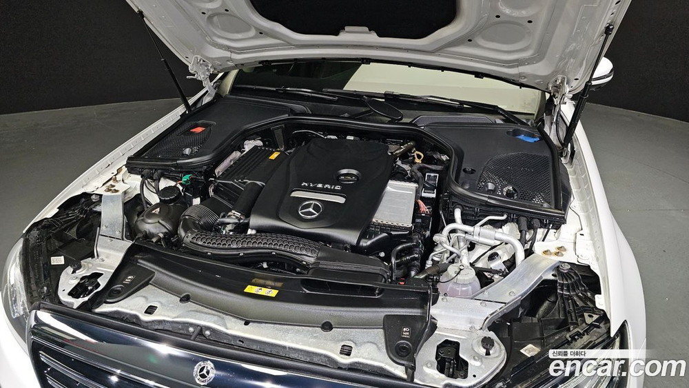 Mercedes-Benz E-Class W213 E300e Exclusive (11.2019)