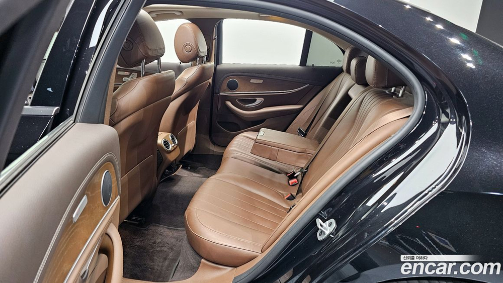 Mercedes-Benz E-Class W213 E220d 4MATIC Exclusive (06.2020)
