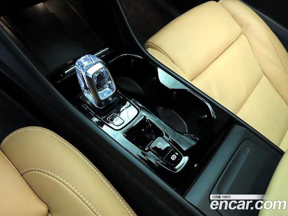 Volvo XC40 B4 Inscription (11.2021)