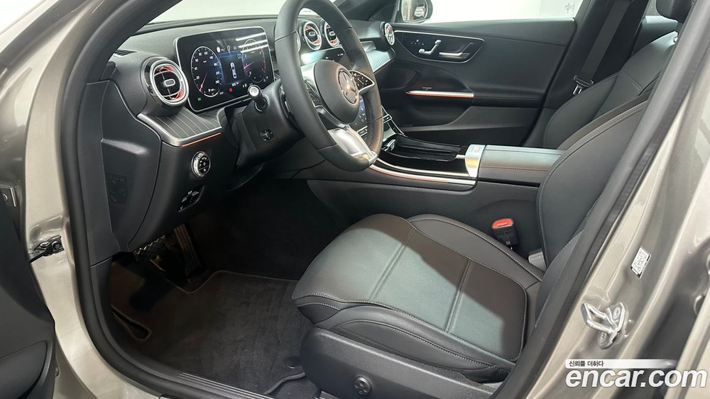 Mercedes-Benz C-Class W206 C300 4MATIC Avangarde (09.2023)