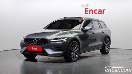Volvo V60 Cross Country 2 Generation T5 Pro AWD (10.2019)