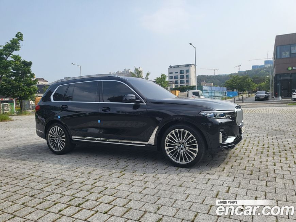 BMW X7 (G07) xDrive 40i Design Pure Excellence 6-и местный (02.2021)