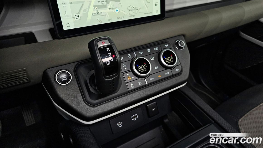 Land Rover Defender (L663) 110 P300 X-Dynamic SE (03.2022)