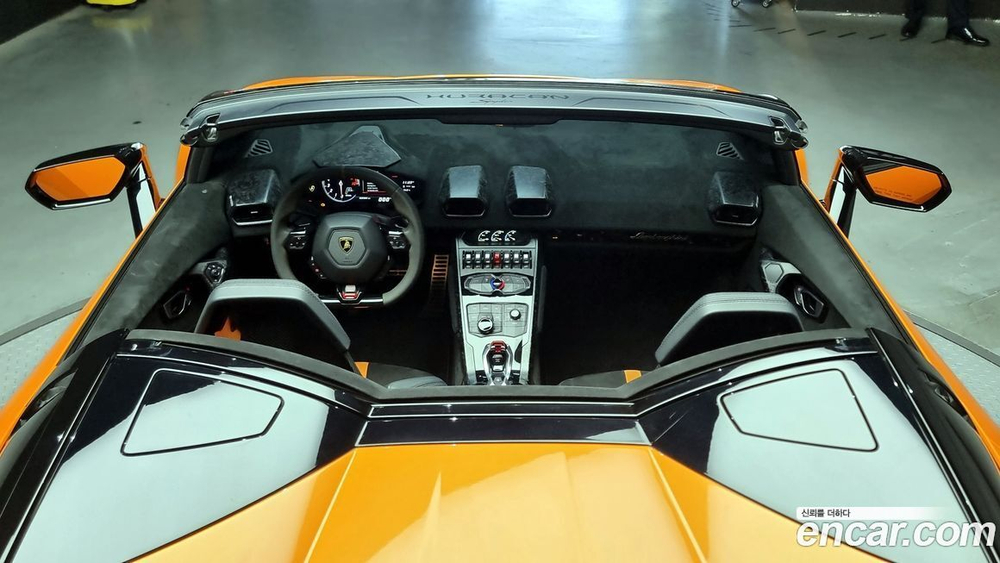 Lamborghini Huracan LP640-4 Spider 퍼포만테 (12.2019)