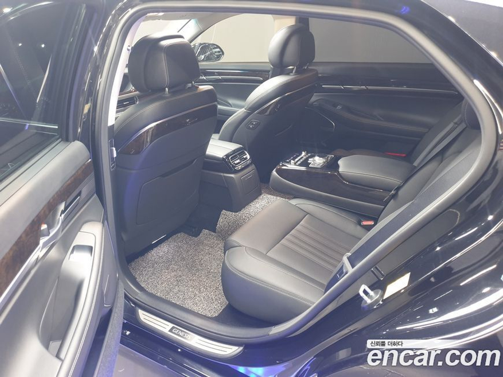 Genesis G90 3.8 AWD (08.2020)