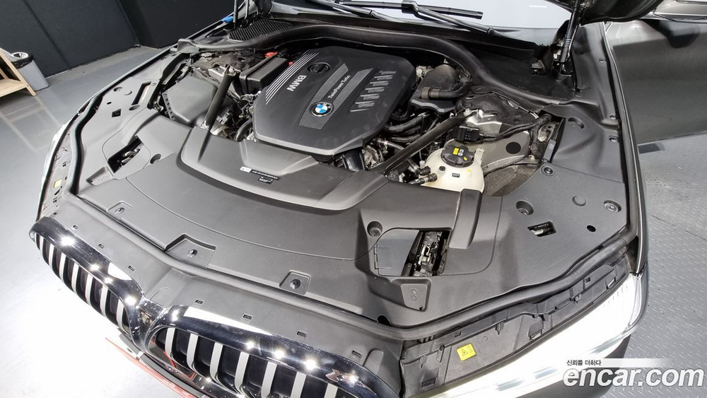 BMW 7 Series (G11) 740d xDrive M Sports (06.2020)