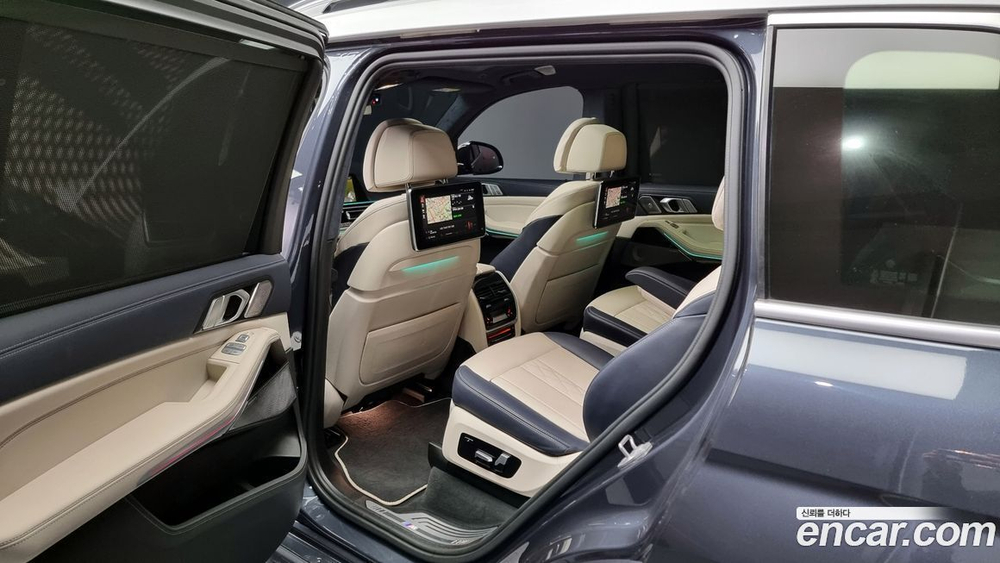 BMW X7 (G07) M50i 6-и местный (05.2021)