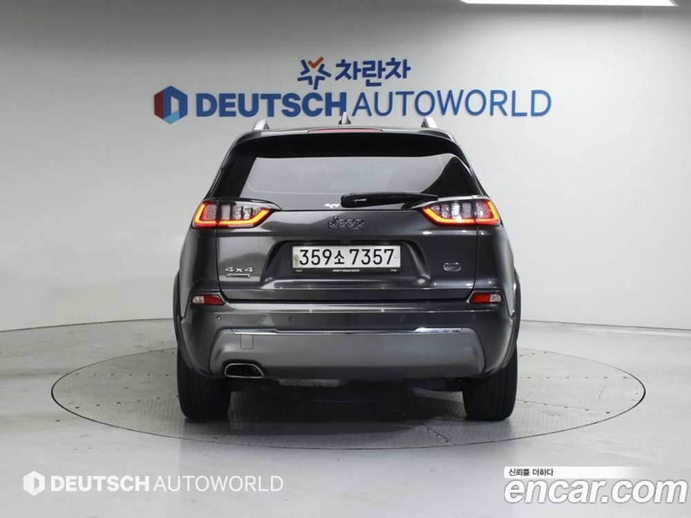 Jeep Cherokee (KL) 2.2 Дизель Overland 4WD (11.2019)