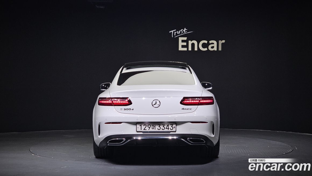 Mercedes-Benz E-Class W213 E300d 4MATIC Coupe (08.2022)