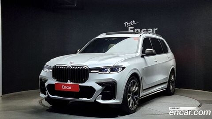 BMW X7 (G07) M50i 6-и местный (07.2022)