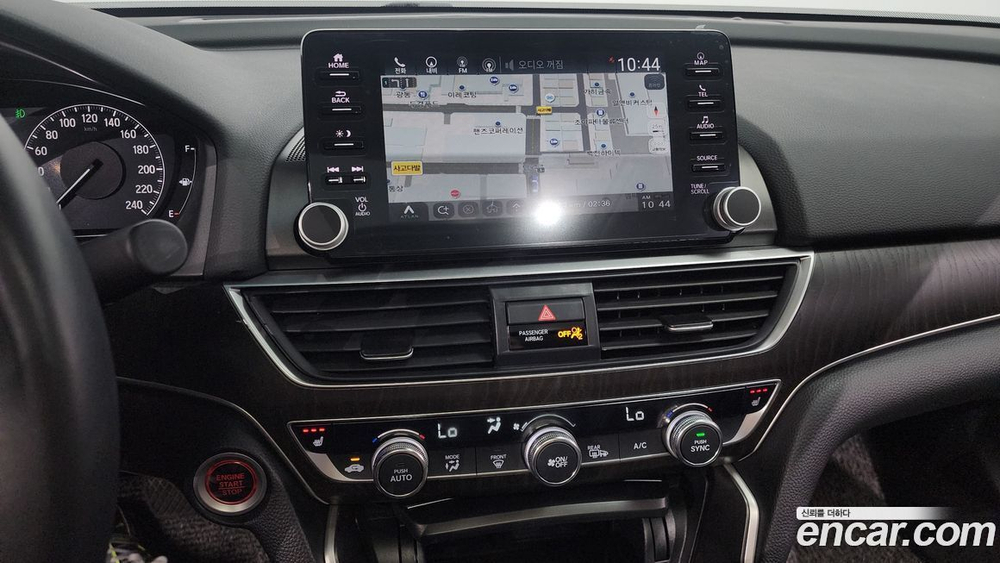 Honda Accord 10 Generation 1.5 Turbo (10.2021)