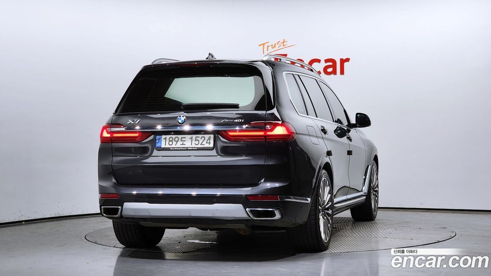 BMW X7 (G07) xDrive 40i Design Pure Excellence 6-и местный (06.2022)