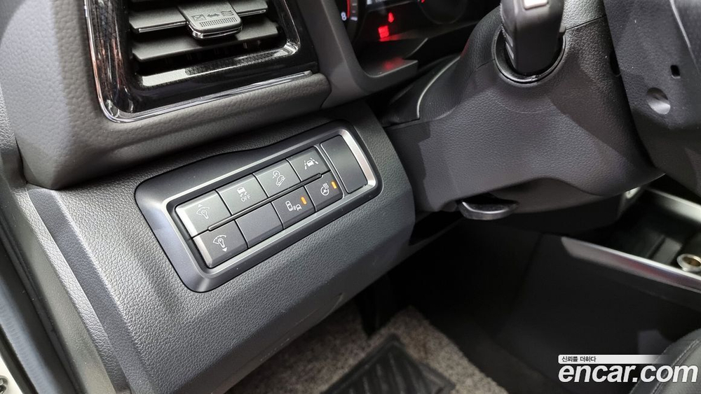 KG Mobility (Ssangyong) Very New Tivoli Бензин 1.5 2WD (05.2022)