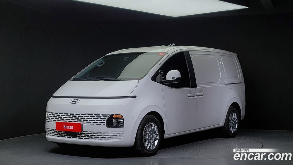 Hyundai Staria Cargo 3-х местный (06.2021)