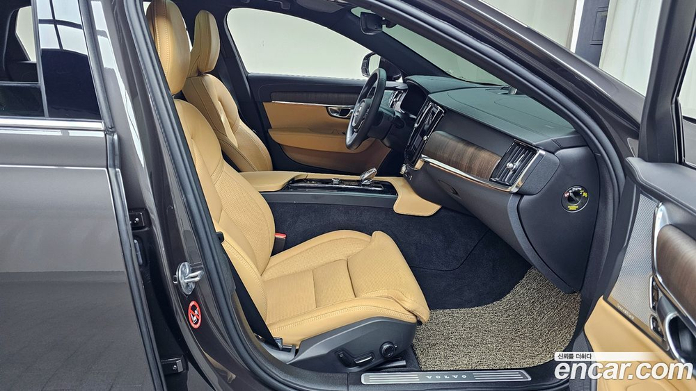 Volvo S90 B5 Ultimate Bright (10.2023)